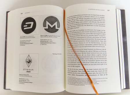 Seite aus Buch über Bitcoin und Kryptowährungen - Logos von Altcoins / anderen Kryptowährungen